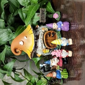 Mushroom village miniature gnome set